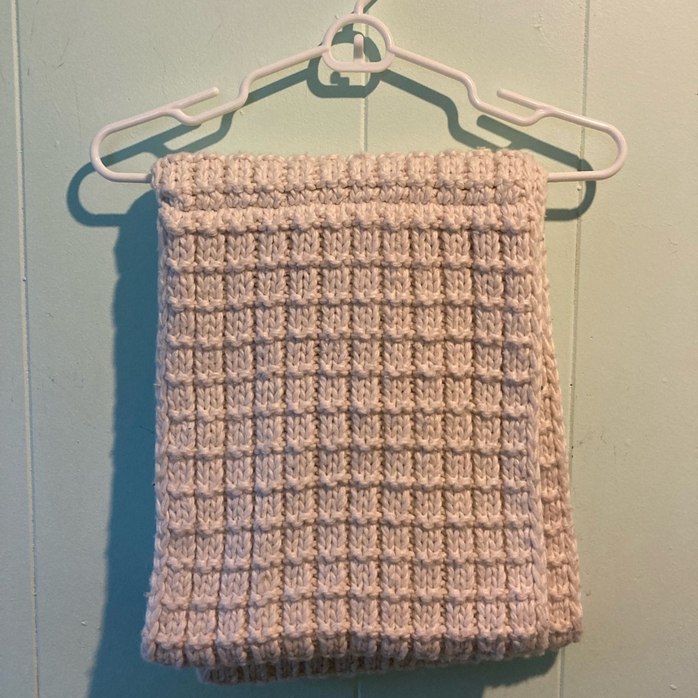 Urban Outfitters Knit Infinity Scarf